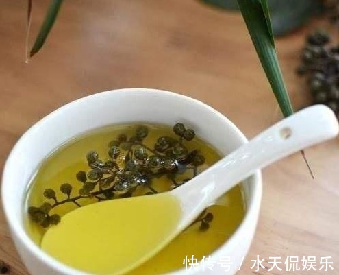 炸花椒油,多数人直接用油炸!第一步就错,难怪不麻不香,苦味重