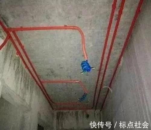 新房|新房装修水电刚做完!被一顿训斥:谁给你的胆这样装,不要命了