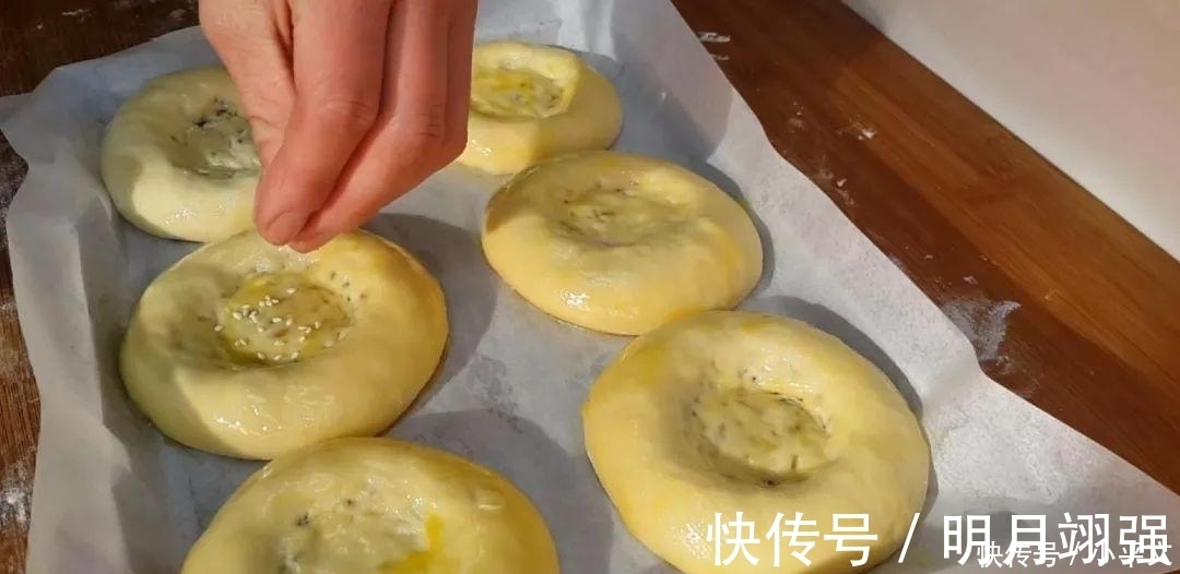 面粉还能这样做,不用一滴水,比面包火烧都好吃,老婆3个不够吃