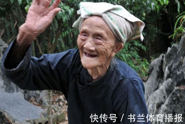 生活习惯|105岁老人晚上从不吃“3物”,许多人当美食天天吃,怪不得不长寿