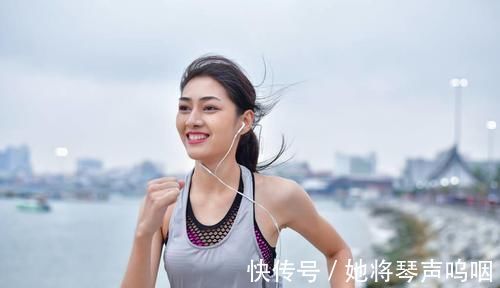 胸背|跑步的时候,如何掌握身体姿势和动作要领?