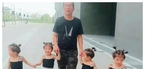 超级奶爸|“超级奶爸”带4胞胎出门,全家都觉得不靠谱,发回照片后笑喷了