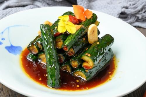 腌黄瓜|腌黄瓜,切忌直接用盐杀水,多加1步骤,咸香入味,吃起来嘎嘣脆