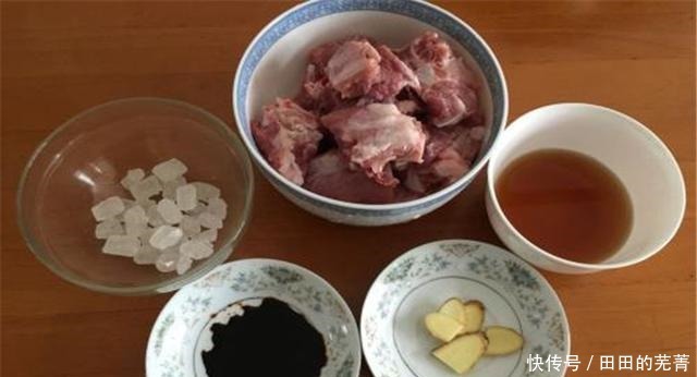 年夜饭上的拿手菜,这样做的烧排骨,肉烂脱骨汤汁浓郁小孩超爱吃