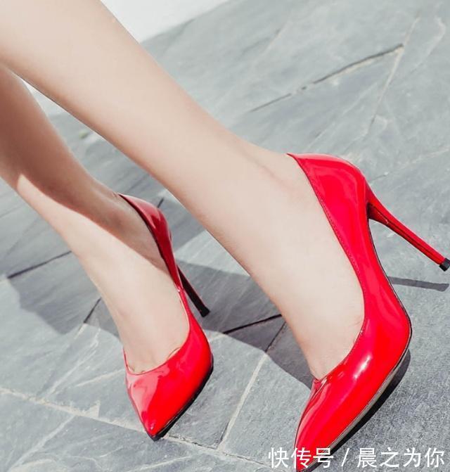 细跟鞋 细跟鞋时尚百搭,让你摇身一变就成为气质女神!
