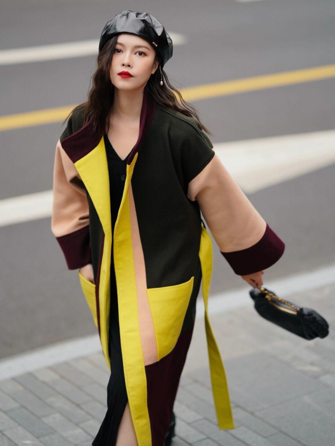 气质|想打造熟龄气质美就试试“大衣”,实用大气又时尚,轻松演绎高级