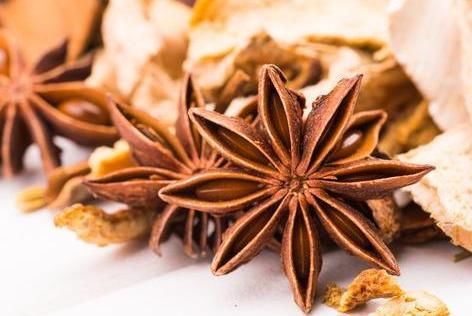 做卤水很简单，只要记得加4种香料，不管卤啥肉，鲜香又入味