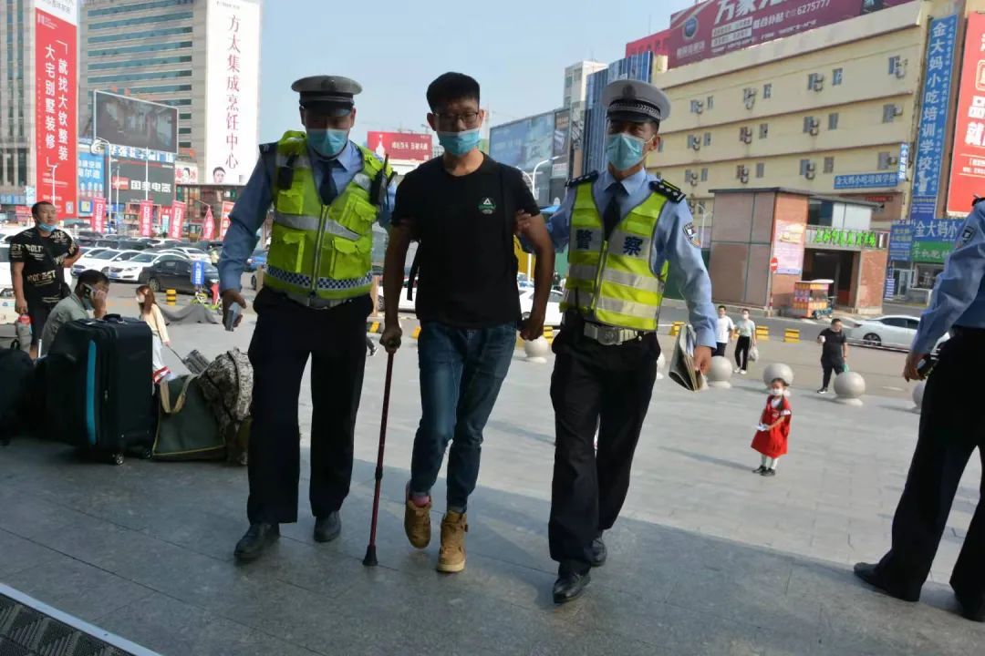 初晓林|节日我在岗丨每天3万步，坚守主城区的西大门！