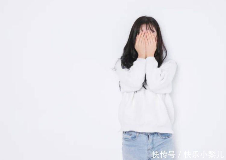 窒息|看到餐厅这对母女“窒息一幕”，才明白有的孩子，一辈子富不起来