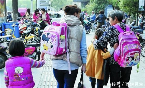 全职太太|幼儿园放学,谁来接送孩子,其中能够看出很多问题!