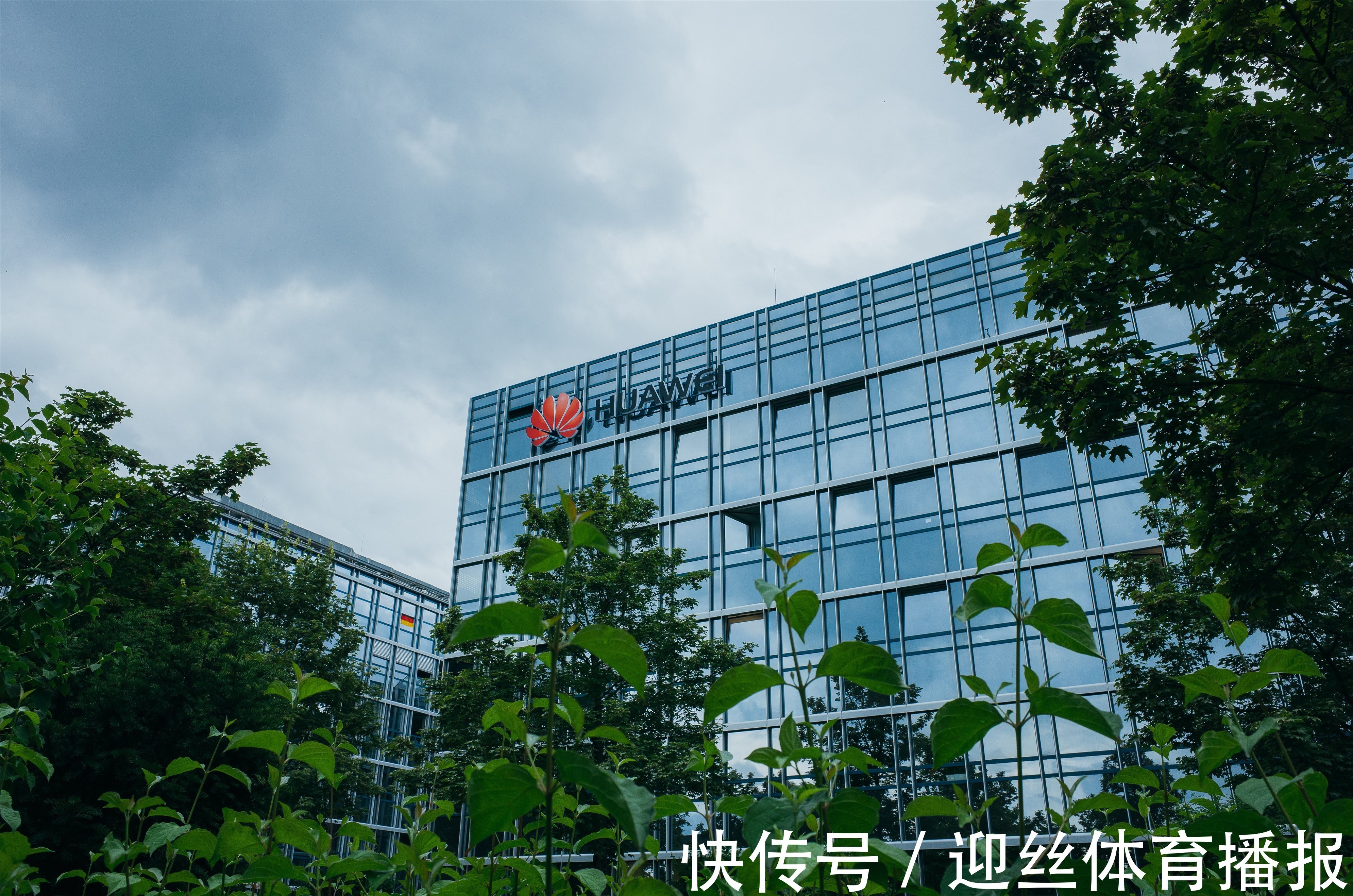 军团|华为巅峰时刻到来,任正非正式掏出王牌,再不用怕美国威胁制裁了