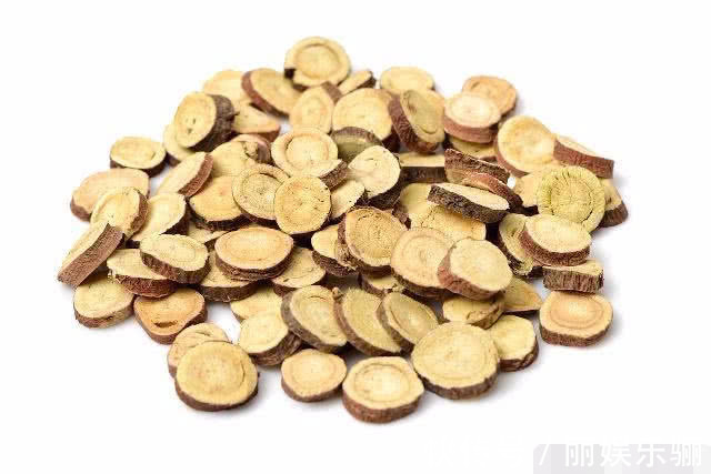 猴头菇|它是养胃“好帮手”,坚持用来泡水喝,或许能帮你慢慢养好胃