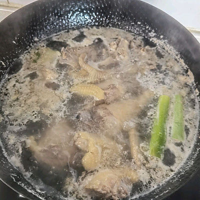 小鸡炖蘑菇|小鸡炖榛蘑