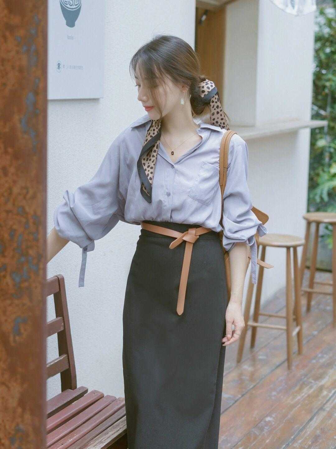 针织衫|胖女孩最关心的搭配来了,针织衫搭配半身裙时髦又精致,显高显瘦