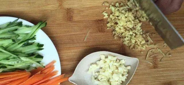 做法|炸酱面正确做法,很多人第一步就错,学会全家早餐不用买