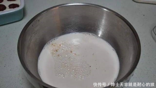 过年年糕不用买,在家几步就能做好,香甜软糯口感好,实惠又好吃