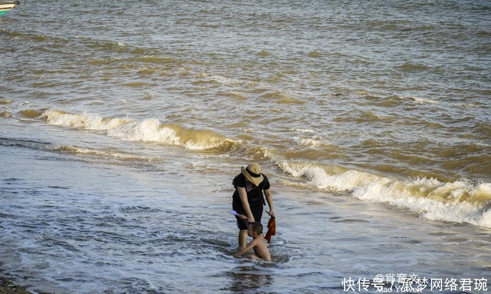 白海豚|三娘湾人气不如银滩金滩，这里风光异常独特，因为原生态免费开放