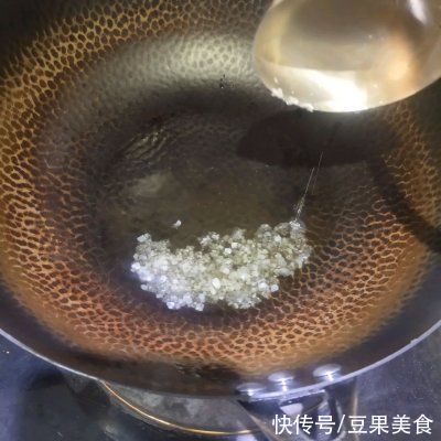 冰糖|卤猪蹄,一道能吃下三碗饭的神奇美食