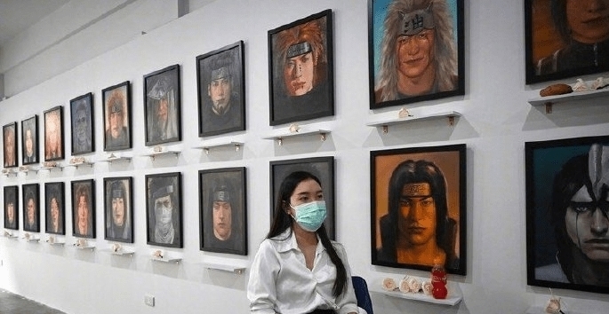 去世|泰国艺术家将已经去世的动画角色画出来并公开展览,鬼灭全家福了