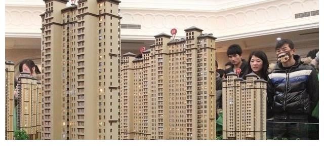 房地产行业|10年后，房子是“随便挑”还是“更买不起”？李嘉诚两句话说清