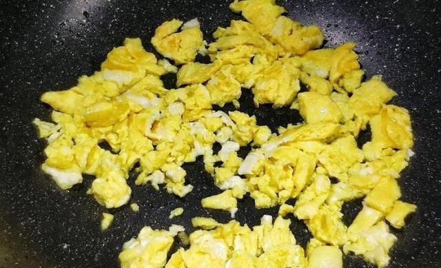 夏天,宁可不吃肉也要吃此菜,既美味又补钙,比吃肉强,别错过