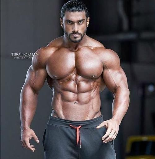 健身房|出生于神奇国度,健身对抗命运,终成全民肌肉男神