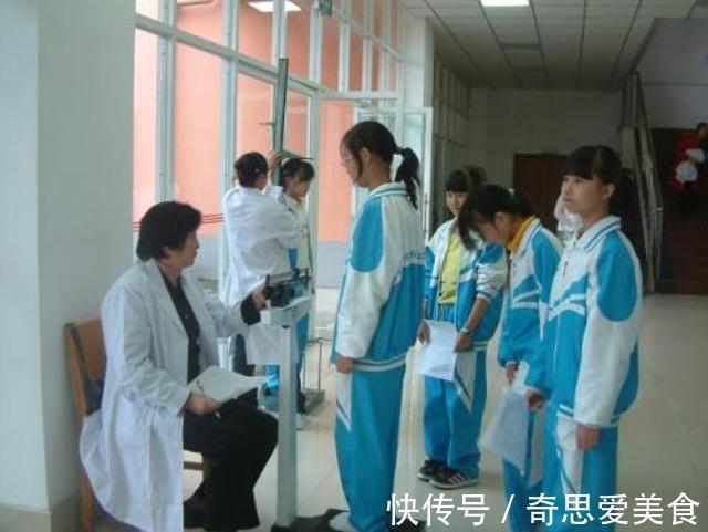 身高表|初中生的“身高表”出炉,达到这里才算是标准,你符合标准了吗