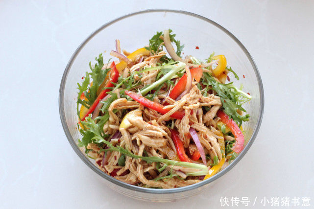 苦菊|鸡胸肉拌着吃，爽口开胃清香无比，高蛋白低脂肪减肥期也毫无负担