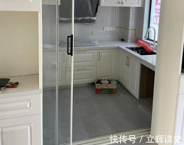 瓷砖|过来人建议:若是再买房,厨房一定“4不装”,入住后超实用