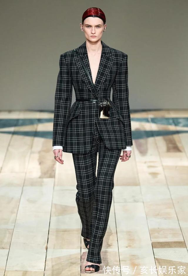 bella 时尚不分细节!西装一年四季都占领衣橱,今年流行这4件