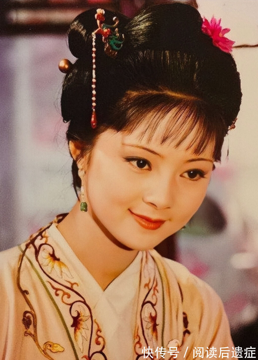 薛宝钗#宝玉被打,薛宝钗态度为何大不同?甚至失言?