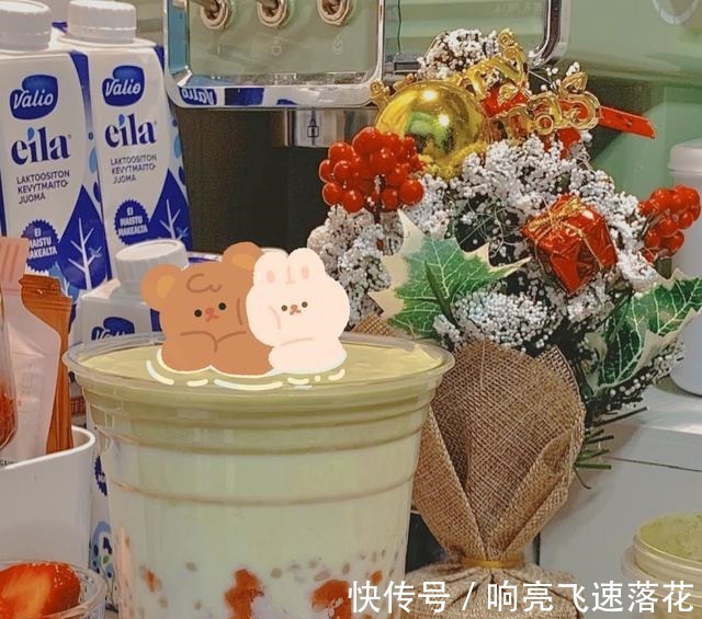 圣诞配色,巨好喝的抹茶草莓牛乳!