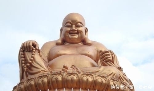 菩萨|为什么进入佛教寺庙大门,一般首先看到的都是弥勒佛和四大天王