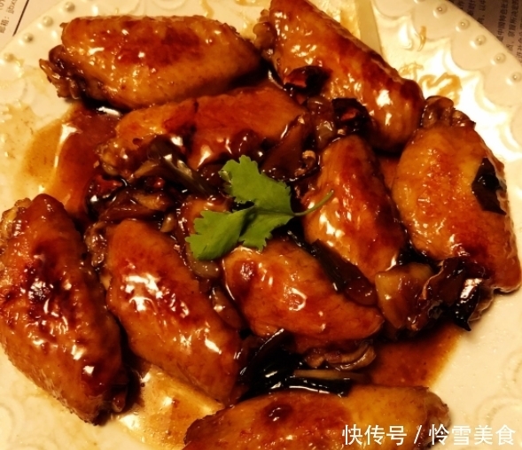 小学同学|给爸爸要了一百块,和小学同学相亲,点了四个菜俺们明年结婚