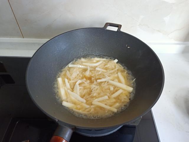 老两口的极简早餐，热乎乎的真好吃，营养也齐全，日子恬淡又美好