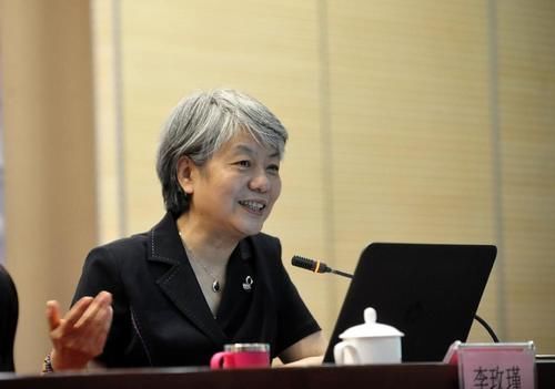 学霸|为何学霸都少言寡语?学渣却开朗健谈?原因“戳痛”学渣的心