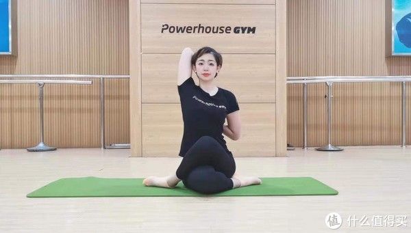 10个青少年瑜伽动作，改善含胸驼背等体态|健身成长手册 篇二十三：暑假特别定制 | 改善