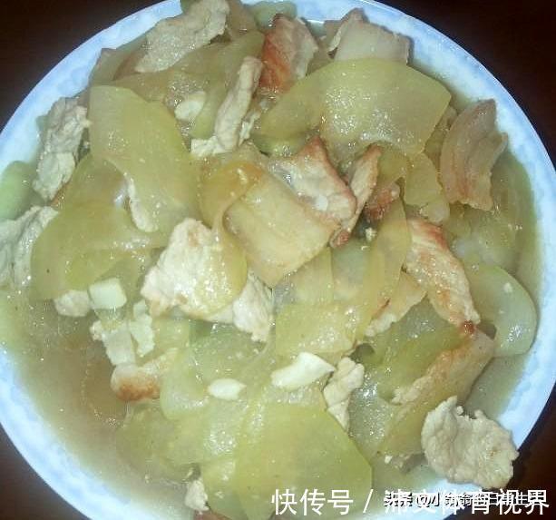 同学|老公同学来家里吃饭，做了四道硬菜，居然说我们很抠，太气人了
