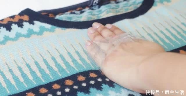 静电除尘纸|教你3招,去除衣服上的小毛球,简单有效屡试不爽