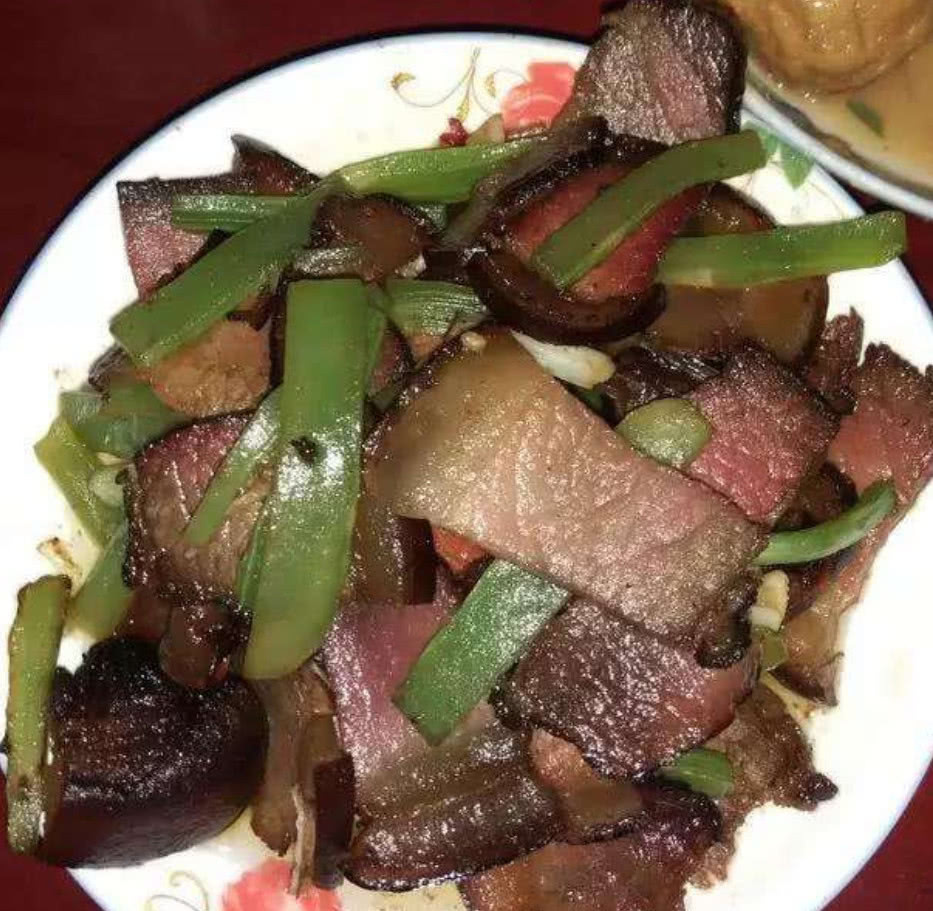 男友带我去他家见父母，准婆婆做这饭菜招待我，第二天我果断分手