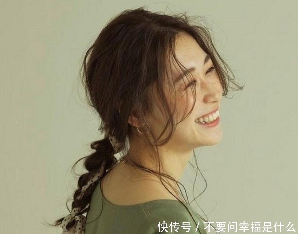 发型|女人50岁以后,剪发型要认准了,最好避开这3款!试试另外3种