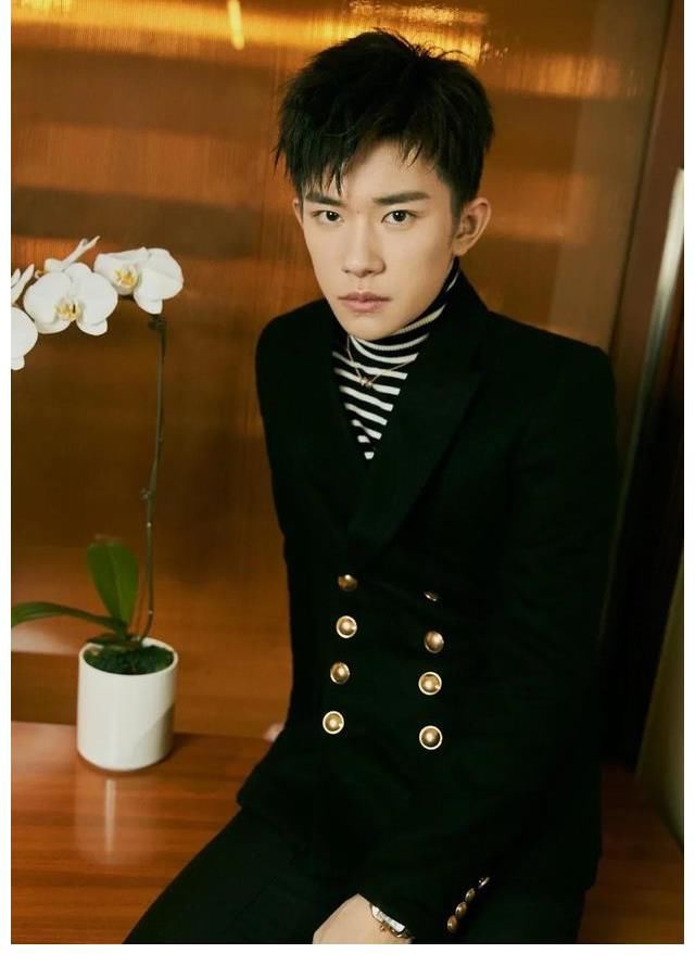 天天向上|汪蘇瀧轉(zhuǎn)行？王一博節(jié)目被粉絲影響？易烊千璽成內(nèi)娛紫微星？