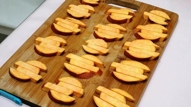 红薯发糕|自从红薯学会这样做,我家三天两头做着吃,营养好吃,孩子超喜欢