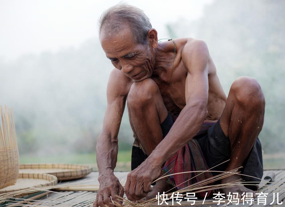 崔姐|102岁老人，年轻像60岁，长寿秘诀不是多喝水，而是这3事