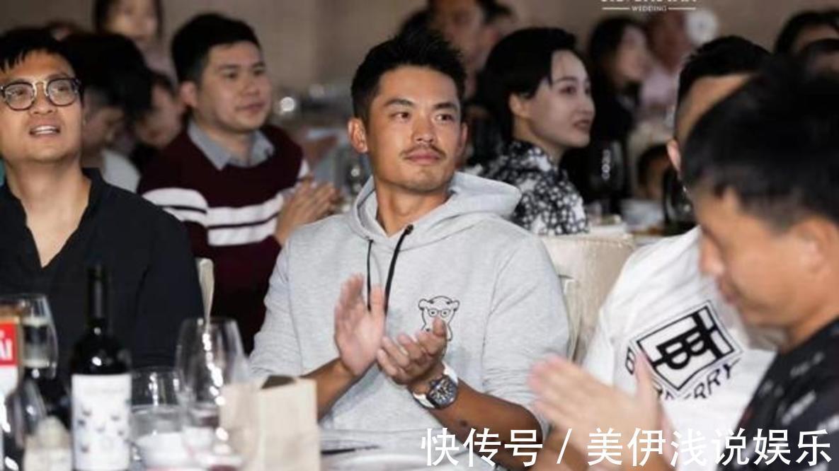 婚礼现场|恭喜!国羽又一名将大婚,娇妻肤白貌美气质佳,林丹杨晨到场祝贺
