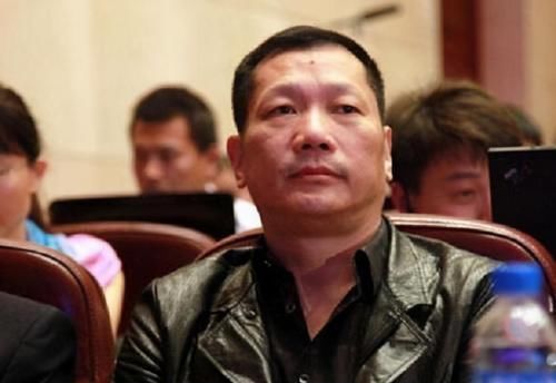 中国第一男装品牌撑不住了负债百亿,衣服堆积仓库卖不出去