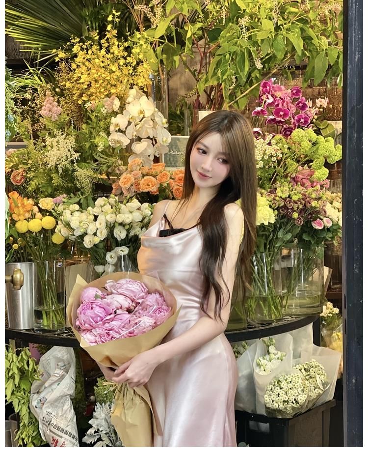 精致|浪漫精致的女孩，轻盈的体态，翩翩律动