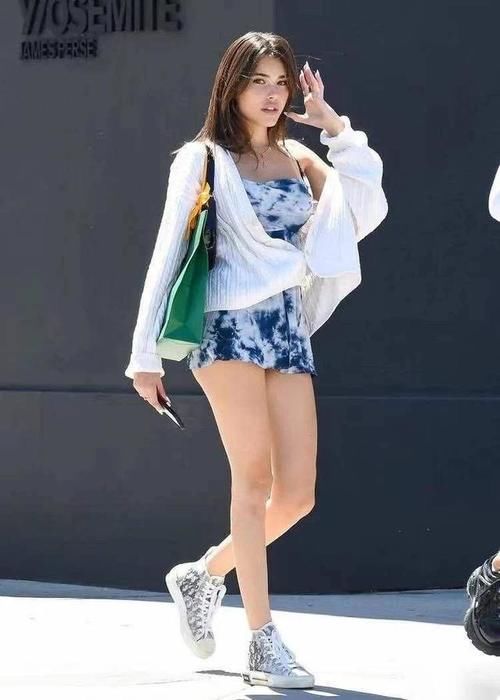 时髦有讲究的女人,穿裙子很少搭配高跟鞋,换上这4双才惊艳秋天