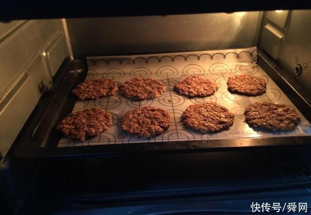 饼干|瓜子、饼干受潮变得软塌塌，口感变差怎么办别扔，一招让它秒变脆