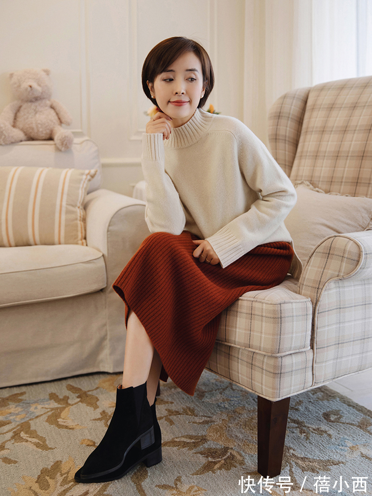 搭配|秋季少穿“卫衣”,建议多穿“毛衣”,搭配半身裙优雅到骨子里